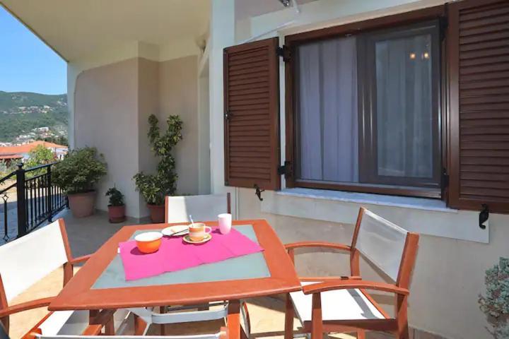 Skopelos Chara'S Lux Apartment Exterior photo
